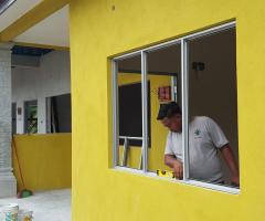 Kerja berkaitan pemasangan aluminium dan pintu glass