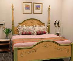 Laman Zavilla | Enjoy beautiful green surroundings and a private swimming pool.