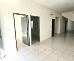 RUMAH TOWNHOUSE GROUND FLOOR UNTUK DIJUAL KITA MEKAR, CYBERSOUTH