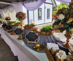 menyediakan servis katering untuk area sepang